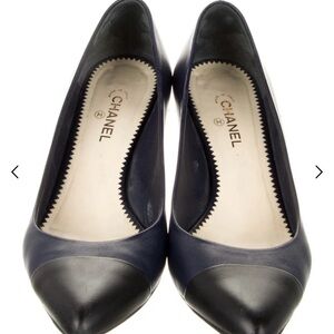 CHANEL Elegant Black and Navy Heels